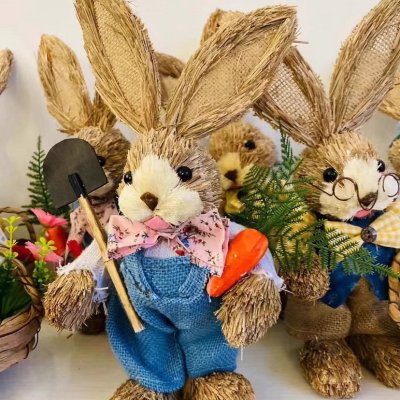 「非遗」草编兔